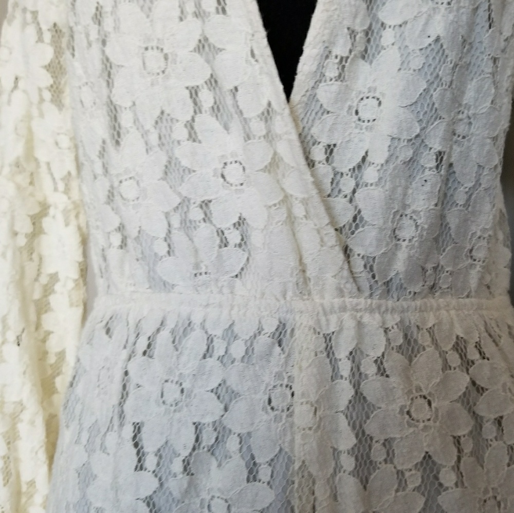 Short jumpsuit - Picture 2 of 6